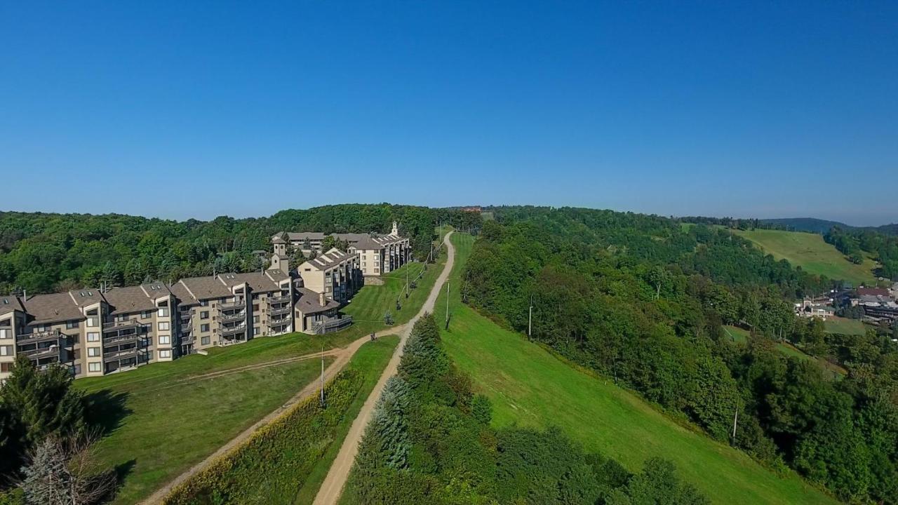 Seven Springs Stoneridge 3 Bedroom Standard - Ski-in Out, Pet Friendly! Champion