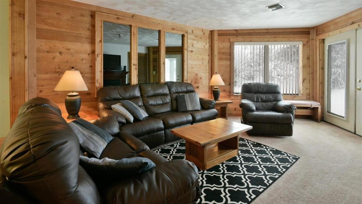 Seven Springs Stoneridge 3 Bedroom Standard - Ski-in Out, Pet Friendly! * Champion